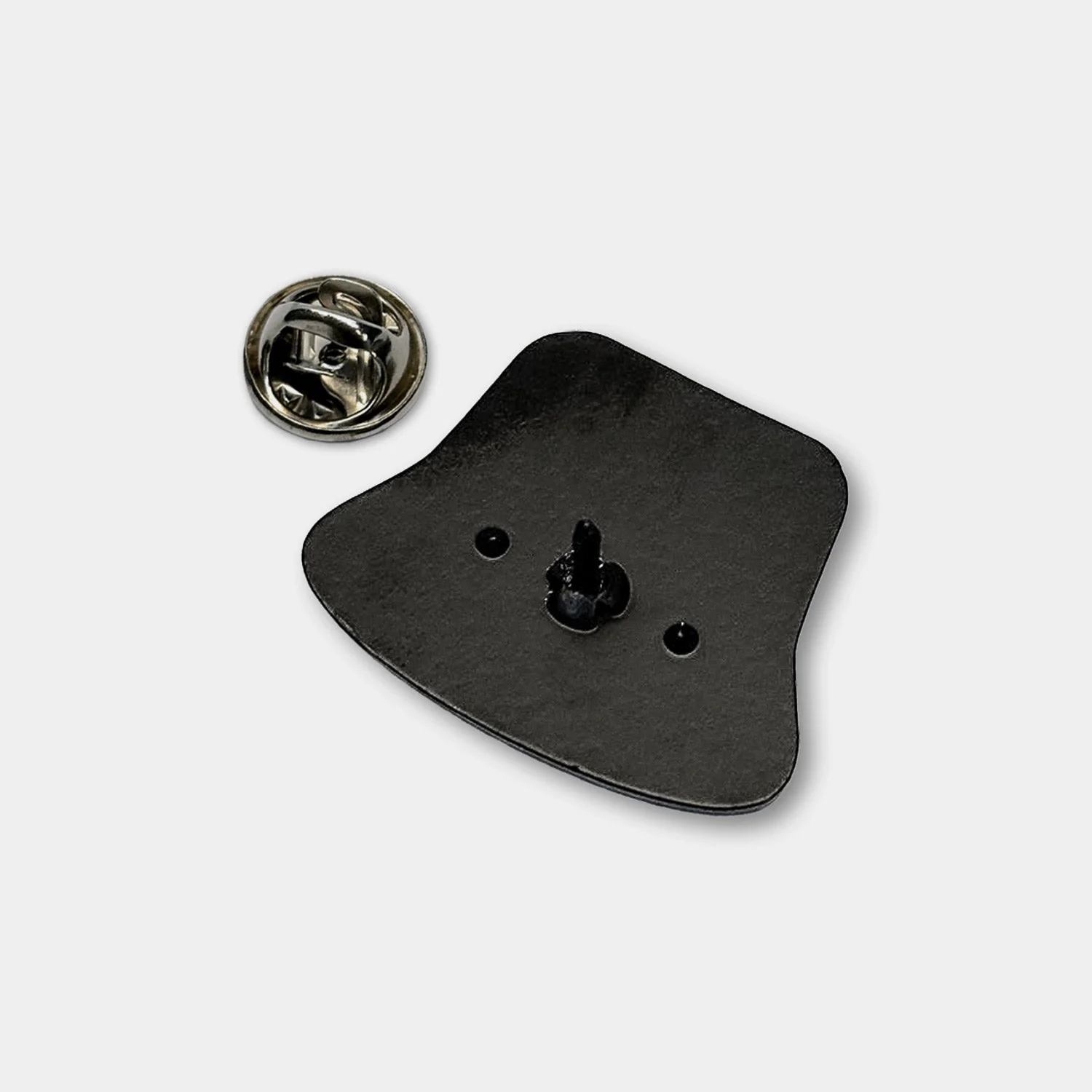 Tilley Adventure Club Hat Pin - Image 8